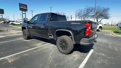 Black 2024 Chevrolet Silverado 2500 ZR2