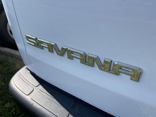 2023 GMC Savana 2500 Work Van