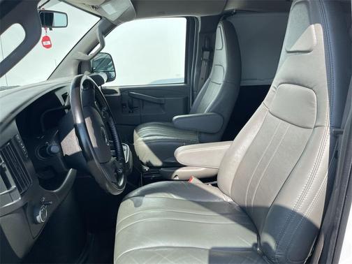 2023 GMC Savana 2500 Work Van