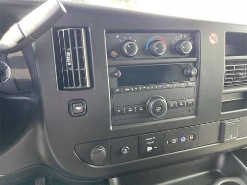 2023 GMC Savana 2500 Work Van