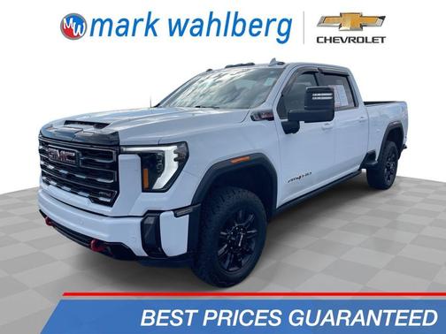 Summit White 2024 GMC Sierra 2500 AT4
