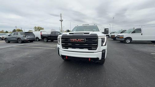 Summit White 2024 GMC Sierra 2500 AT4