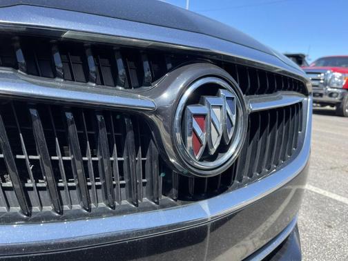 Photo 4 of 14 of 2017 Buick LaCrosse Premium