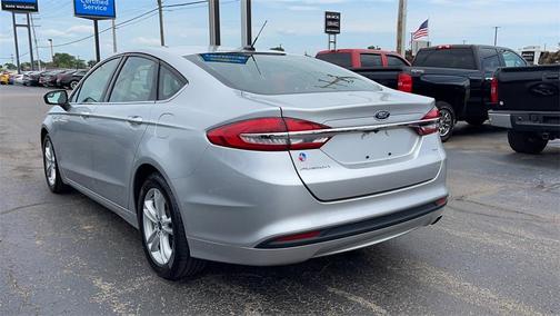 Photo 5 of 28 of 2018 Ford Fusion SE