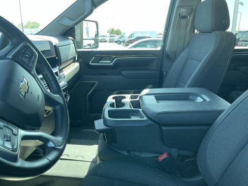 Summit White 2024 Chevrolet Silverado 2500 LT
