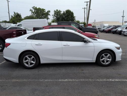2017 Chevrolet Malibu 1LS