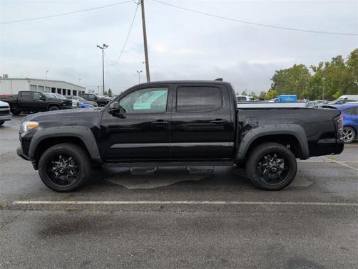 2022 Toyota Tacoma SR