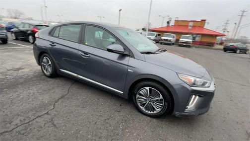 2020 Hyundai IONIQ Plug-In Hybrid SE
