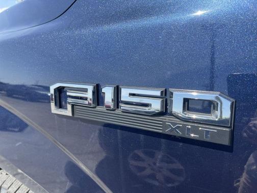 Blue 2019 Ford F-150 XLT