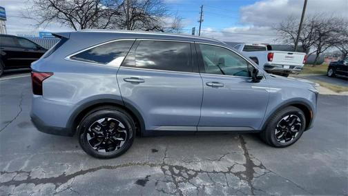 2024 Kia Sorento S