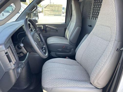 2025 Chevrolet Express 2500 Work Van