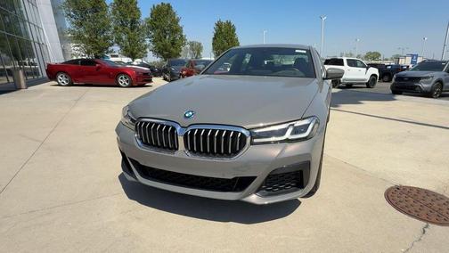 Bernina Gray Amber Effect Metallic 2022 BMW 530e 530e xDrive