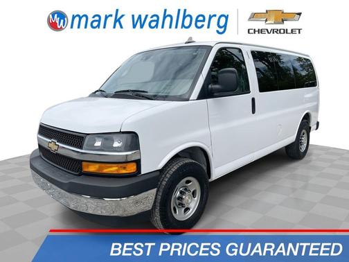 Summit White 2022 Chevrolet Express 2500 LT