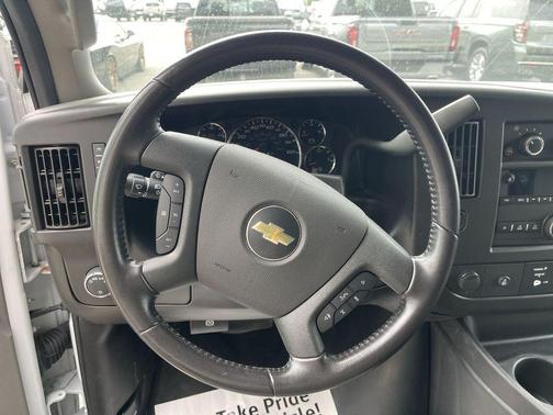 Summit White 2022 Chevrolet Express 2500 LT