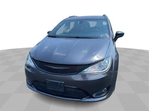 2018 Chrysler Pacifica Touring-L Plus