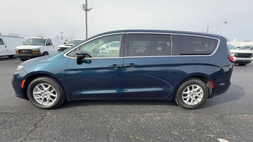 Fathom Blue Pearlcoat 2023 Chrysler Pacifica Touring-L