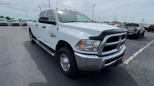 Bright White Clearcoat 2018 RAM 3500 Tradesman