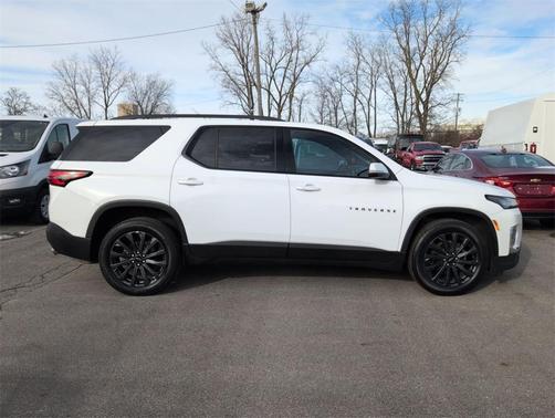 2023 Chevrolet Traverse RS