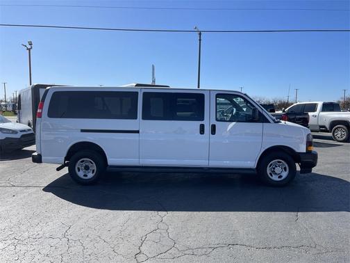 2022 Chevrolet Express 3500 LS