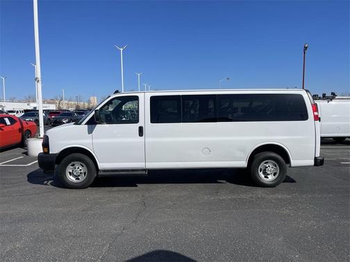 2022 Chevrolet Express 3500 LS