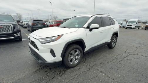 2022 Toyota RAV4 XLE