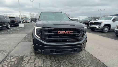 2025 GMC Sierra 1500 Elevation