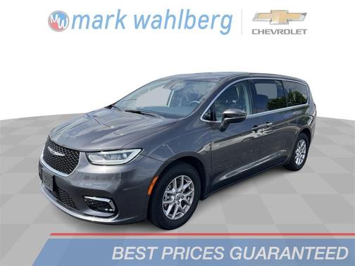 2023 Chrysler Pacifica Touring-L