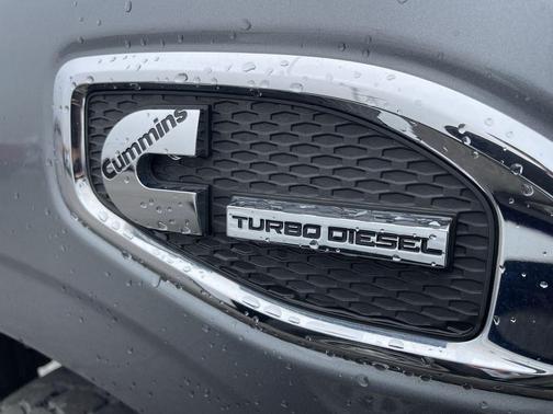 2017 Nissan Titan XD SV