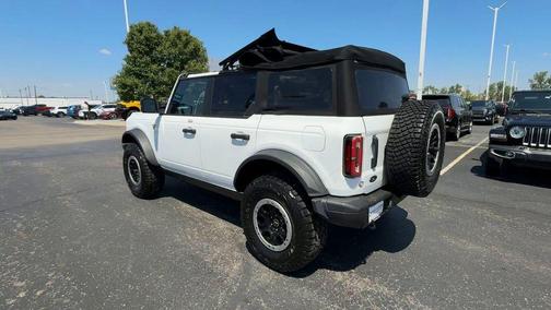Oxford White 2022 Ford Bronco Badlands