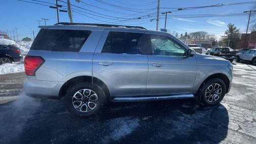 Silver Metallic 2022 Ford Expedition XLT