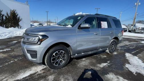 Silver Metallic 2022 Ford Expedition XLT