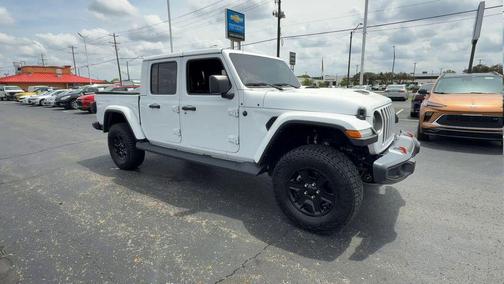 Bright White Clearcoat 2023 Jeep Gladiator Mojave