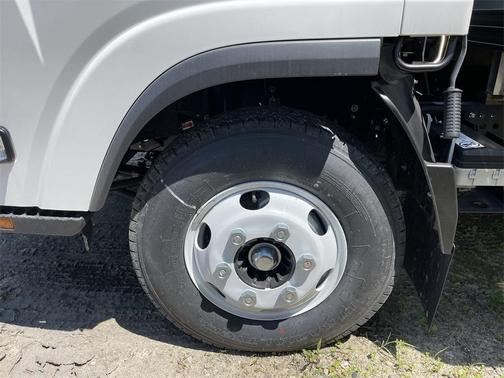 2024 Chevrolet Express 3500 176