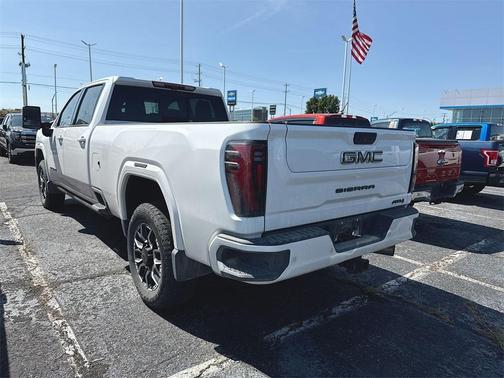 2024 GMC Sierra 2500 AT4