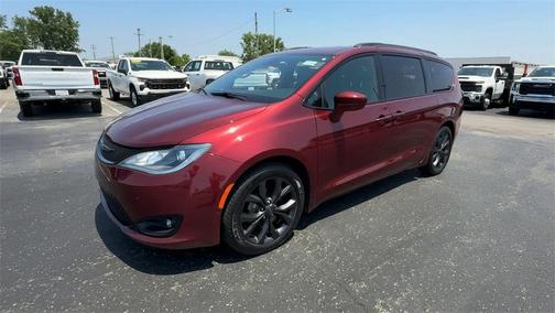 2020 Chrysler Pacifica Touring-L Plus