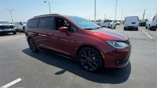 2020 Chrysler Pacifica Touring-L Plus