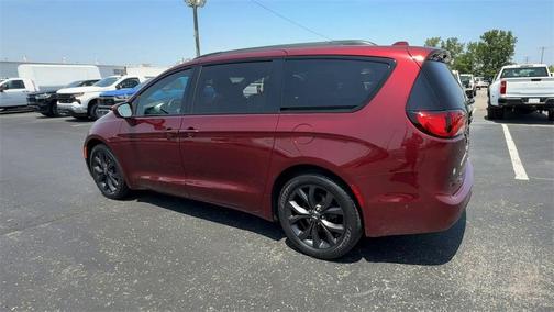 2020 Chrysler Pacifica Touring-L Plus