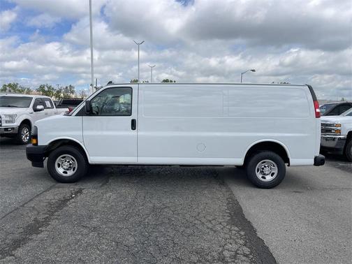 2022 Chevrolet Express 2500 Work Van