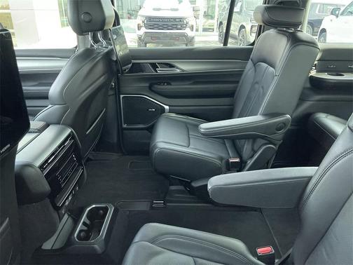 2023 Jeep Wagoneer Series II