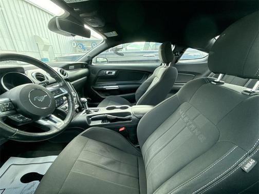 2021 Ford Mustang EcoBoost