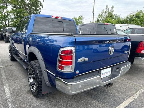 Blue Streak Pearlcoat 2017 RAM 1500 Big Horn