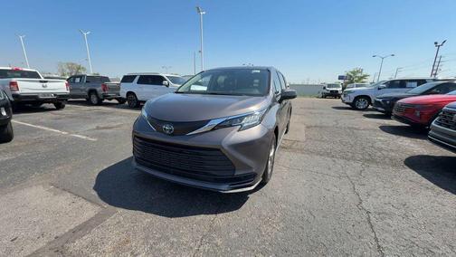 Predawn Gray Mica 2021 Toyota Sienna LE
