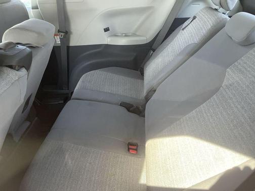 Predawn Gray Mica 2021 Toyota Sienna LE