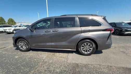 Predawn Gray Mica 2021 Toyota Sienna LE