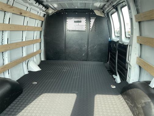 2023 GMC Savana 2500 Work Van