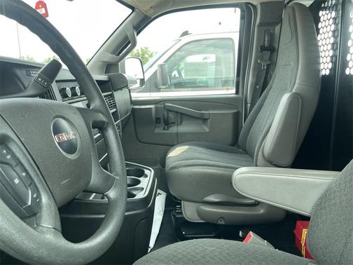 2023 GMC Savana 2500 Work Van