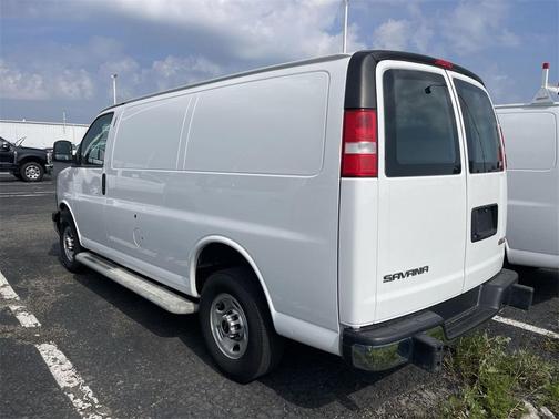 2023 GMC Savana 2500 Work Van