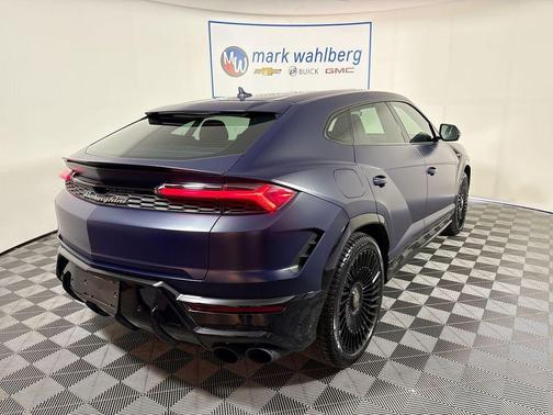 2025 Lamborghini Urus SE