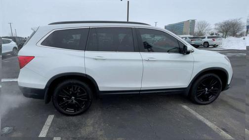 White 2022 Honda Pilot Special Edition