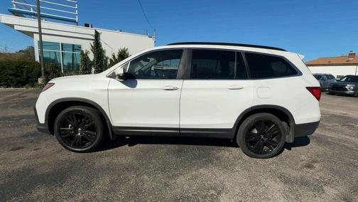 White 2022 Honda Pilot Special Edition